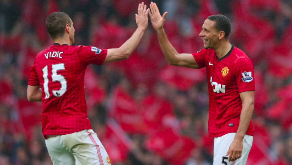 是与足球紧 是与足球紧